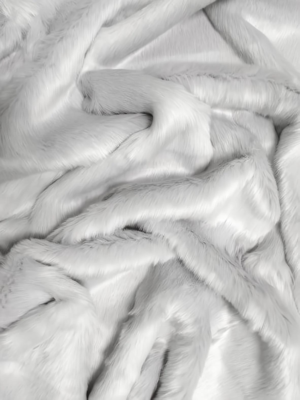 Short Shag Faux Fur Fabric / Platinum / Sold By The Yard (Second Quality Goods)